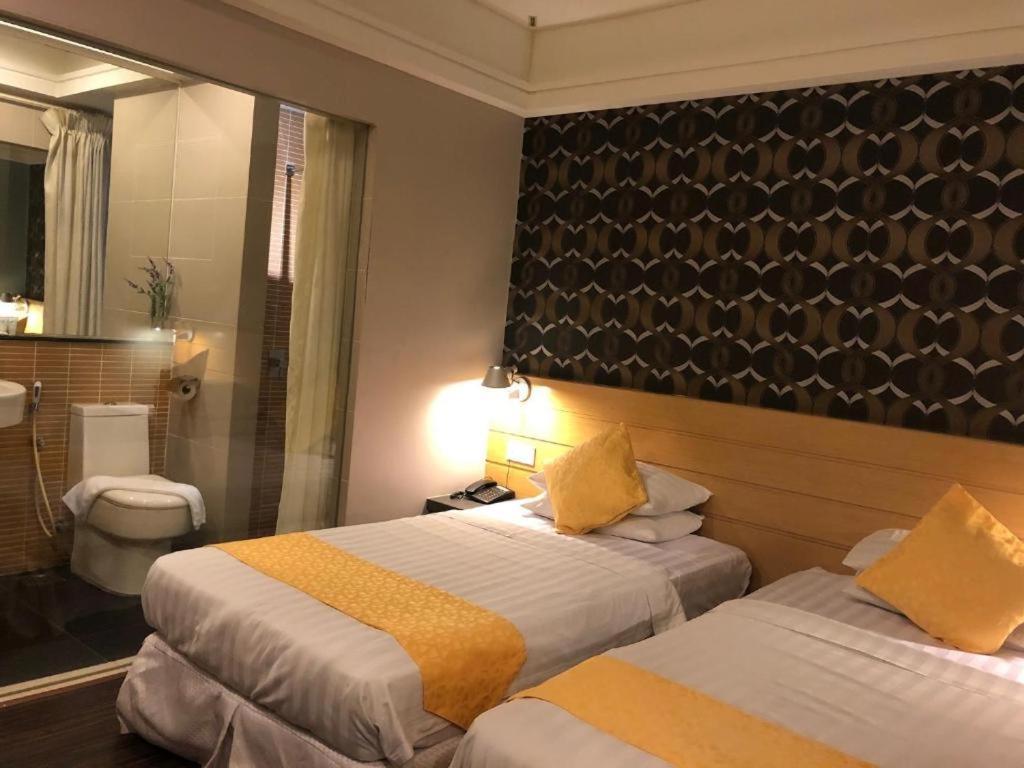 De Hotel Ипох Екстериор снимка